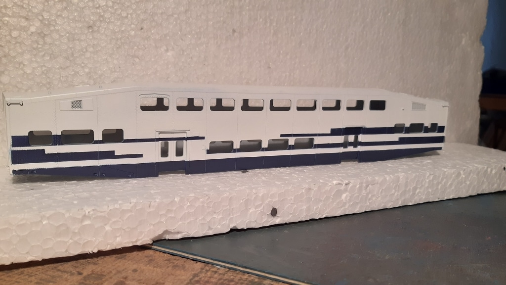 amerikanischer Personenwagen umlackiert