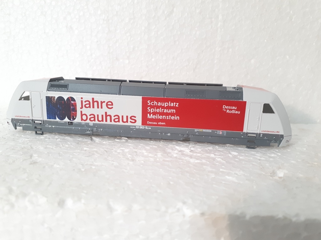 BR 101 063   100 Jahre Bauhaus Dessau Basis Tillig TT