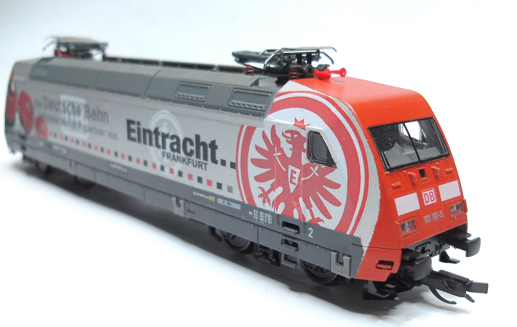 BR 101 110 Eintracht Frankfurt auf Basis Tillig Modells