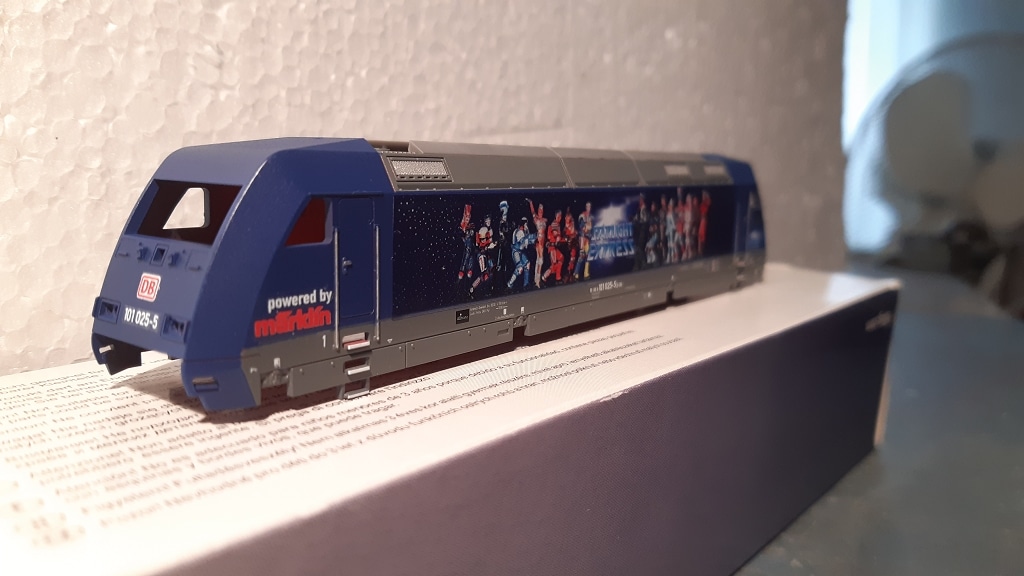 BR 101 025 DB Starlight Express auf Basis Tillig TT