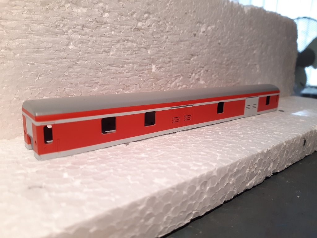 Gepäckwagen auf Basis 3D Druck Resin im Design DB Regio BW