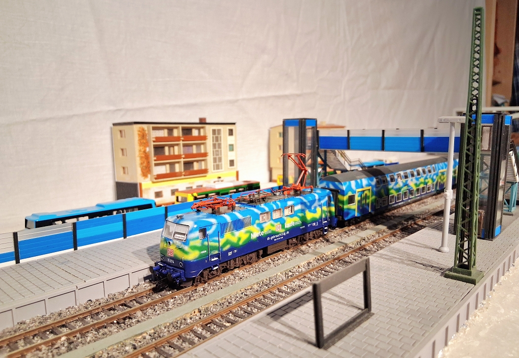 BR 111 074 Hilde Touristiklokdesign Basis Roco Miete oder kaufe mich. DB Gebrauchtzug.de