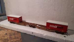 Containertragwagen mit Crossrail Container gealtert