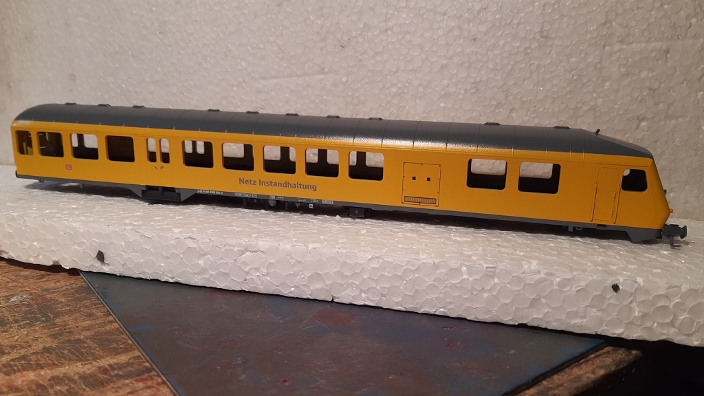 Umbau und Lackierung Wittenberger Steuerwagen 60-004 Netz Instandhaltung auf Basis Piko H0