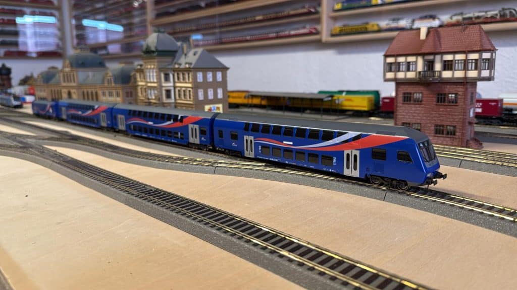 Doppelstockzug SRI Rail Invest auf Basis Märklin H0