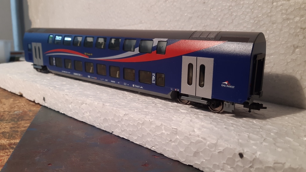 Doppelstockwagen SRI Rail Invest auf Basis Fleischmann 1:92,5