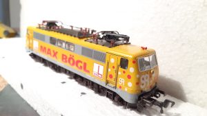 BR 111 075 auf Basis Fleischmann H0 Max Bögl Eigentümer Smart Rail