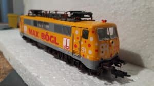 BR 111 075 auf Basis Fleischmann H0 Max Bögl Eigentümer Smart Rail
