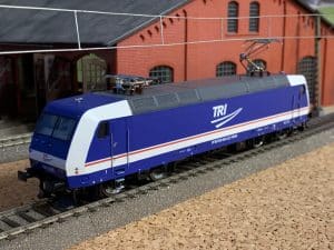 BR 145 040 Basis Fleischmann H0 als TRI Mehrzwecklok