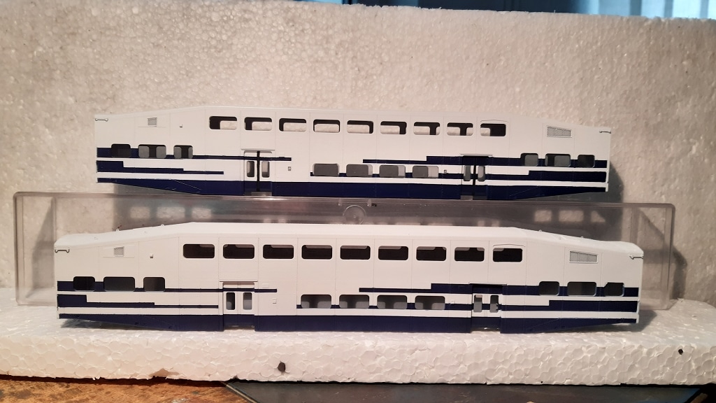 amerikanischer Doppelstockwagen umlackiert in H0