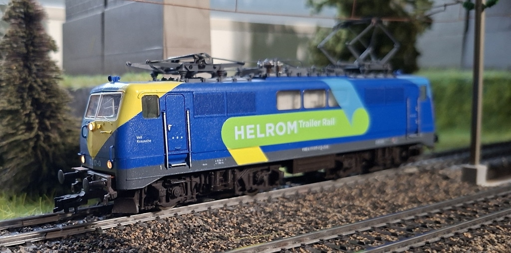 BR 111 017 Smart Rail Helrom auf Basis Fleischmann H0