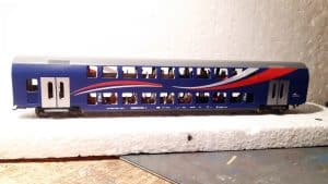 Doppelstockwagen 1./2. Klasse SRI Rail Invest auf Basis Fleischmann H0